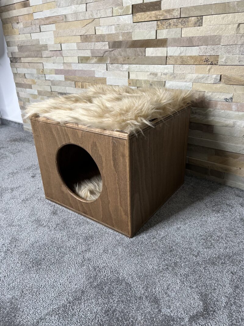 Wooden Cat House (Beige)