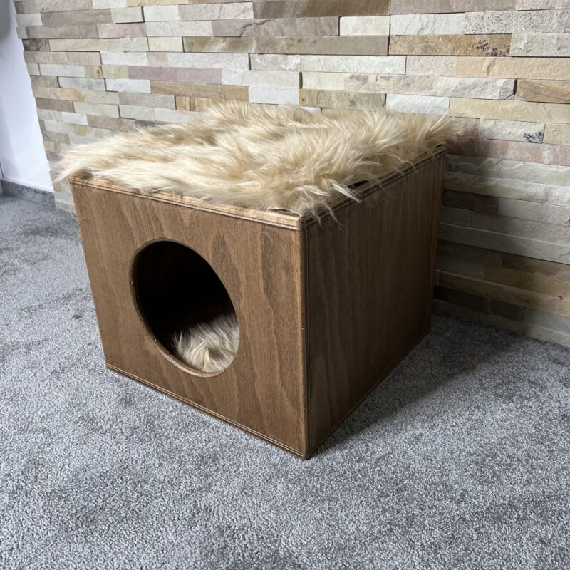Wooden Cat House (Beige)
